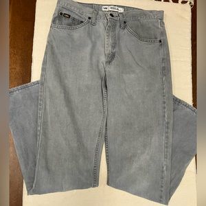 Mens Lee RegularFit Straight Leg Jeans 33”waist. Inseam34”(on tag),actually 33”